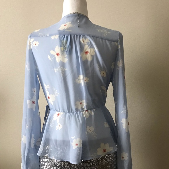 🆕🌸Sheer wrap blouse🌸 - Picture 4 of 4